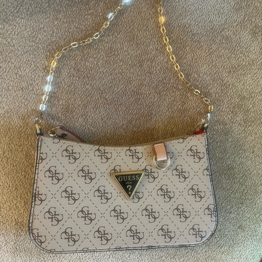 Guess White and Black Shoulder Bag with Signature Monogram